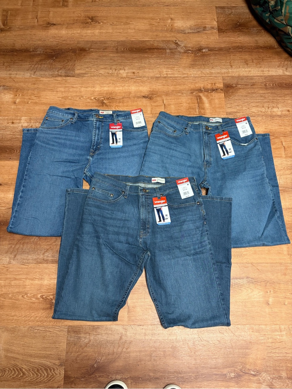 Wrangler Straight 34x32 NWT
